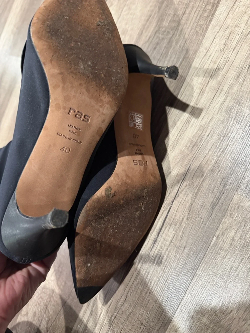 Ras Black Pointed-Toe Knot Sock Heeled Boots - Picture 5 of 5